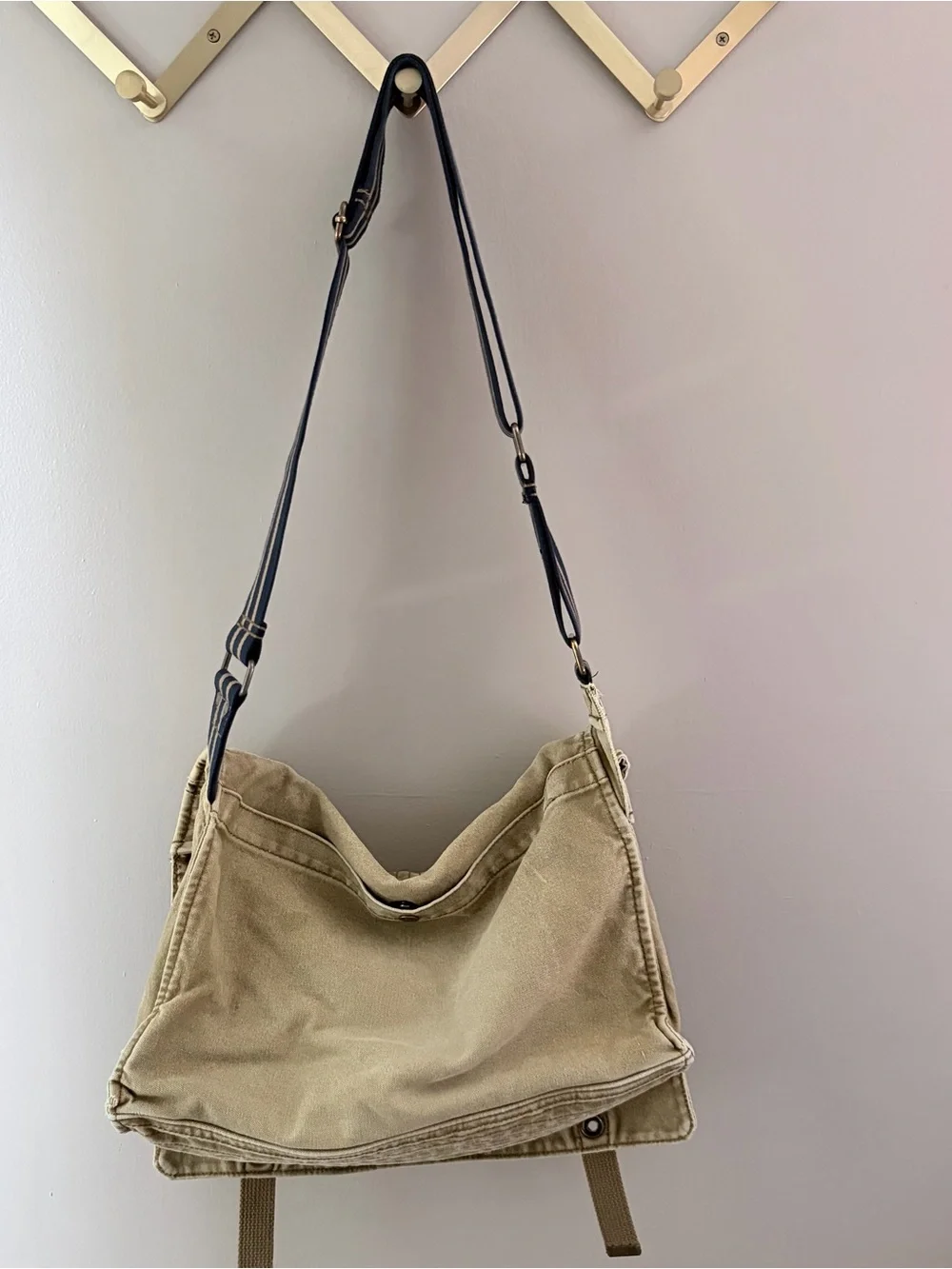 Y2K Vintage American Eagle Canvas Tan Messenger Bag Crossbody